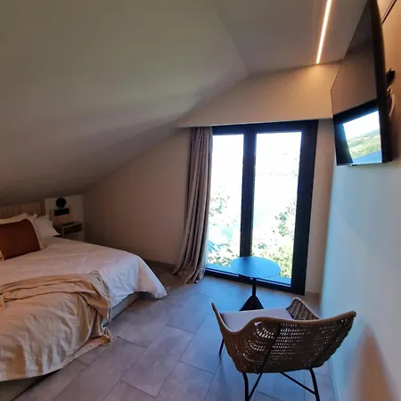 Casa Do Barqueiro Caino *