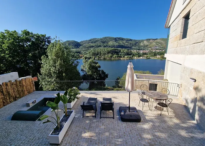 Casa Do Barqueiro Caino Дом отдыха Кастрело-де-Минио