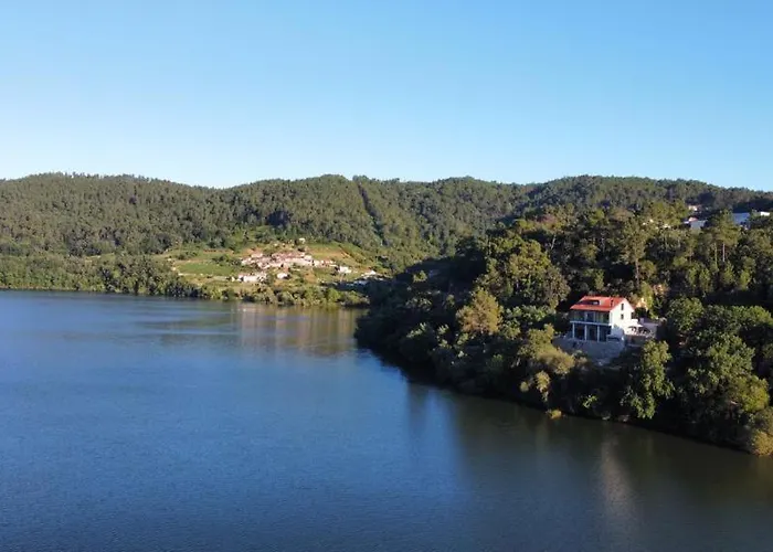 Casa Do Barqueiro Caino